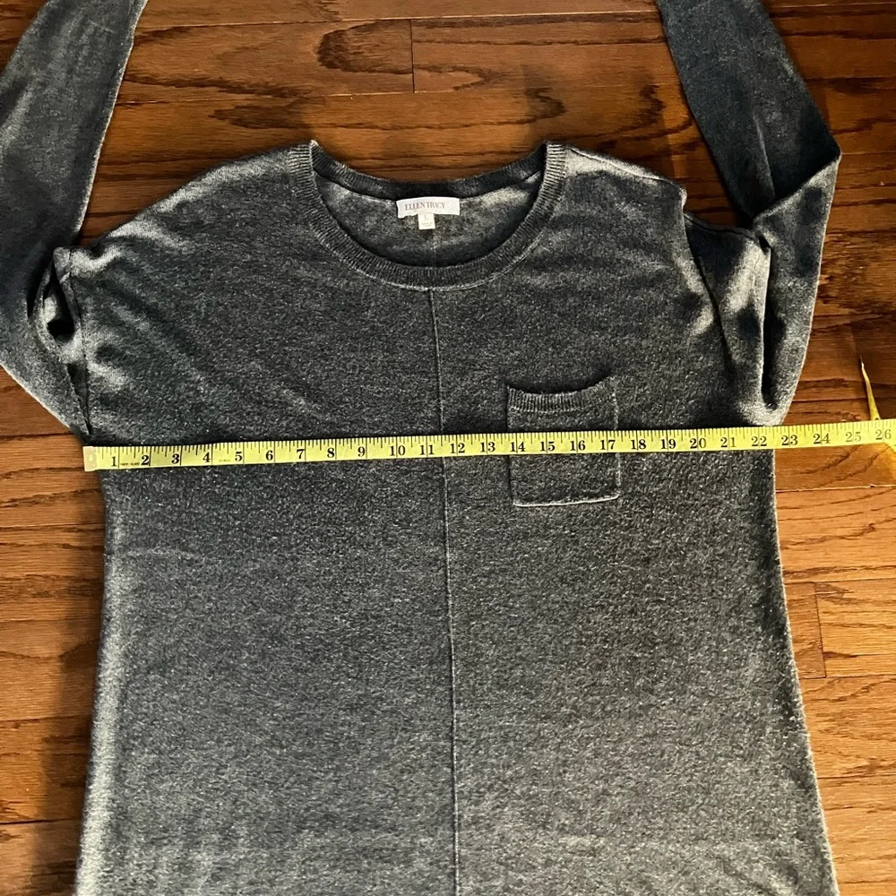 Ellen Tracy grey round neck long sleeve nylon/rayon blend sweater/pullover - Picture 7 of 15